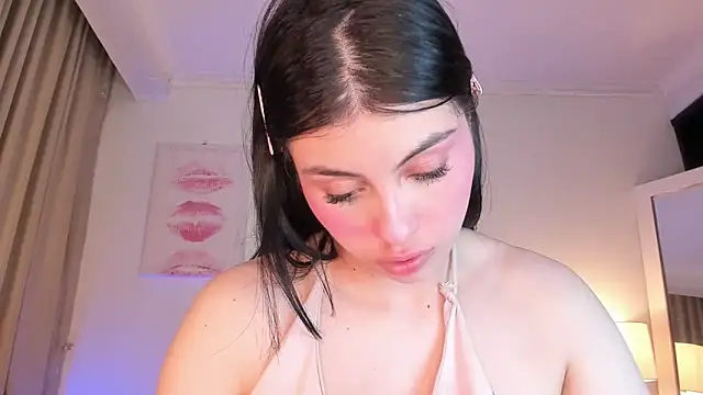Snapshot of halseycox___ chatting on 05/20/26, 05:24 halseycox online show from 05/20/26, 05:24