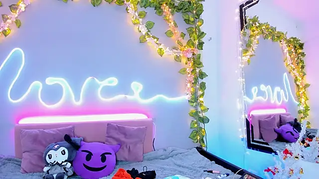 YouliteSllut2 online show from 12/20/24, 07:50