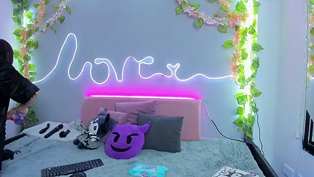 YouliteSllut2 online show from 01/03/25, 08:01