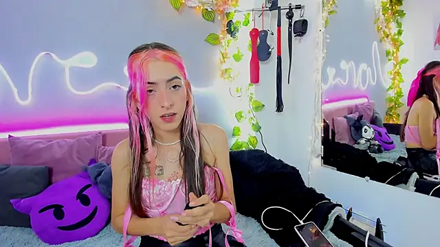 YouliteSllut2 online show from 01/10/25, 12:17