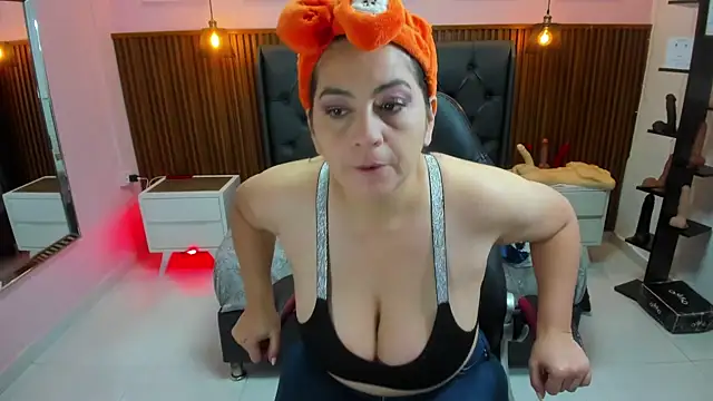 MEYLAGIA online show from 11/22/25, 02:54