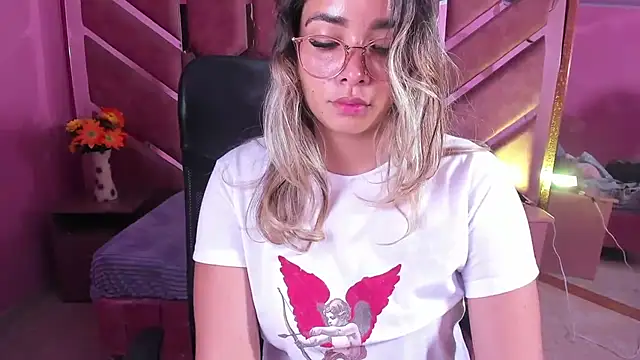 Olivia Fox69 online show from 04/10/26, 03:01