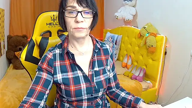 Snapshot of SandraHormas chatting on 01/30/25, 04:55 SandraHormas online show from 01/30/25, 04:55