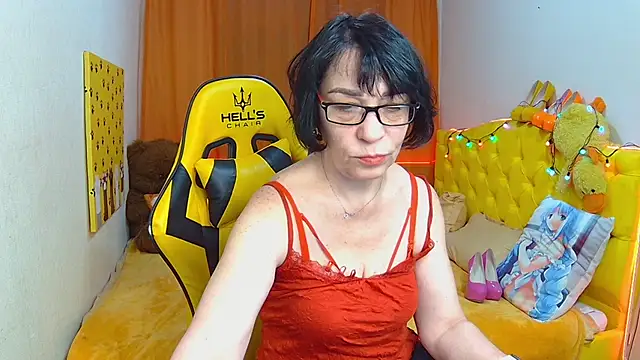 Snapshot of SandraHormas chatting on 02/23/25, 07:44 SandraHormas online show from 02/23/25, 07:44