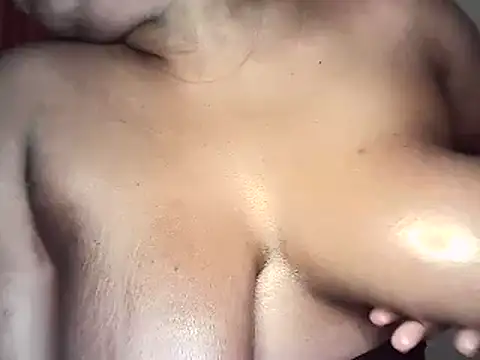 Snapshot of pretty_bums chatting on 02/17/25, 12:43 pretty bums online show from 02/17/25, 12:43