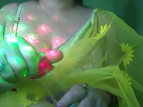 LOVERIAKOL online show from 11/27/25, 03:03