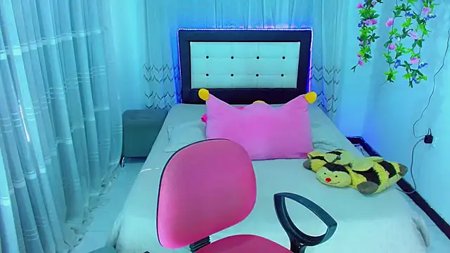 TaylorMon online show from 04/21/26, 08:23