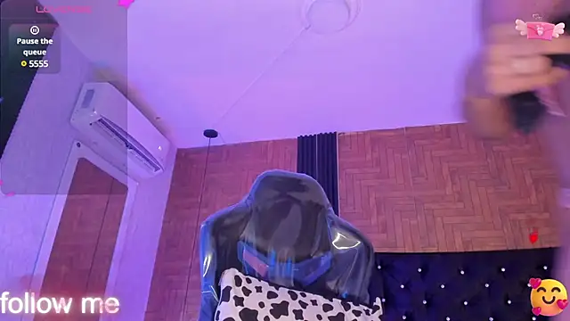 LaiilyBell12 online show from 02/19/25, 01:28