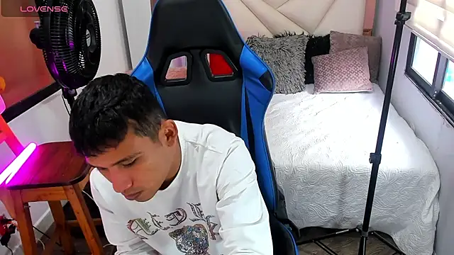 Backsex boy online show from 09/12/25, 03:45