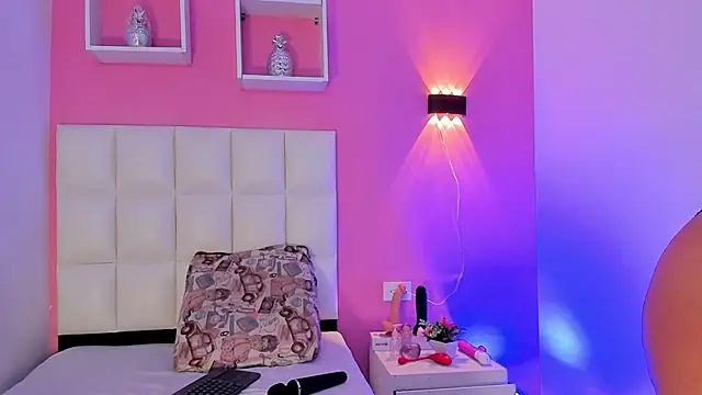 Alanna hot3 online show from 11/16/25, 11:38