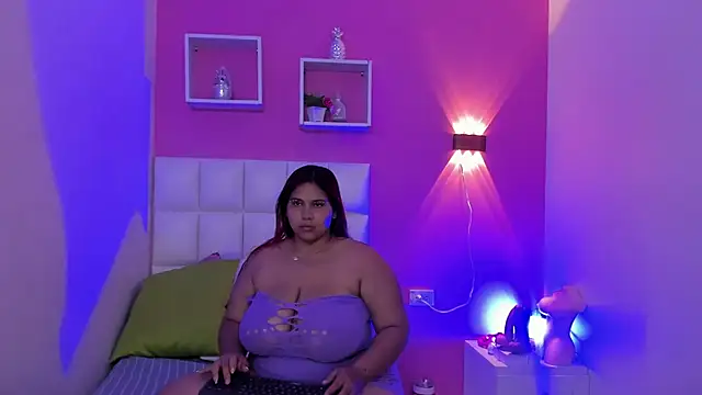 Alanna hot3 online show from 05/07/26, 07:41