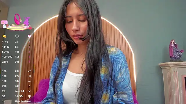 NayeCloud online show from 01/09/26, 10:33