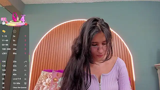 NayeCloud online show from 01/15/26, 03:44