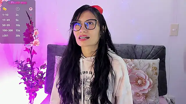 NayeCloud online show from 05/30/26, 02:41