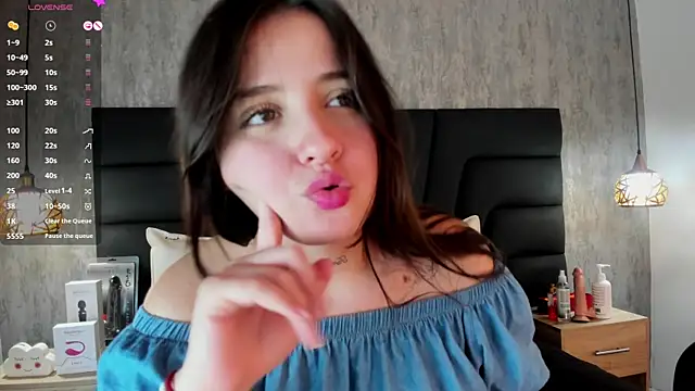 Sabrina Lennox online show from 02/07/25, 01:47