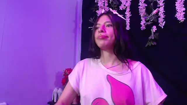 Sasha Petitte online show from 03/04/25, 05:53