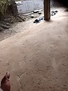 Snapshot of hairipussy2 chatting on 01/04/25, 10:05 hairipussy2 online show from 01/04/25, 10:05