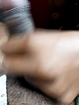 Snapshot of hairipussy2 chatting on 01/30/25, 04:27 hairipussy2 online show from 01/30/25, 04:27