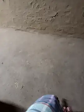 Snapshot of hairipussy2 chatting on 02/13/25, 12:00 hairipussy2 online show from 02/13/25, 12:00