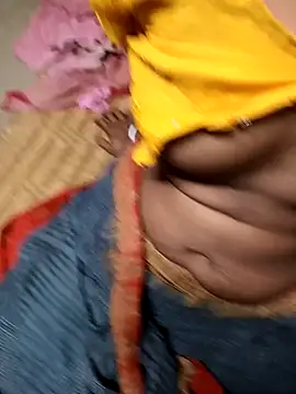 Snapshot of hairipussy2 chatting on 02/22/25, 01:35 hairipussy2 online show from 02/22/25, 01:35