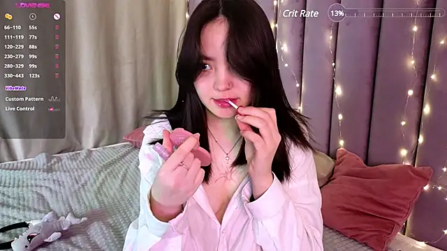 TaiteGloss online show from 12/23/24, 07:09