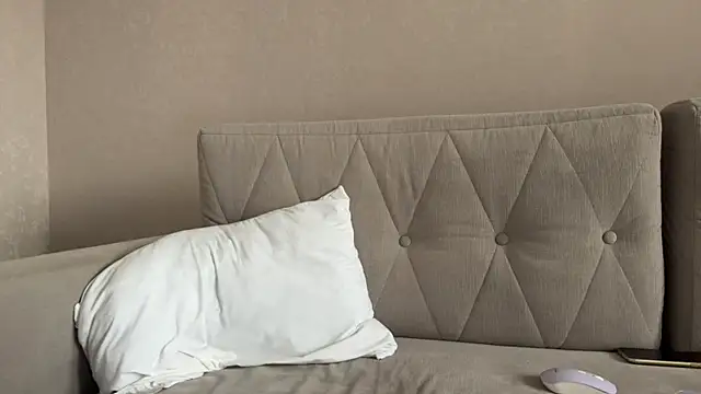 weshycouple online show from 05/18/26, 03:24