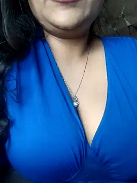 HaaniKaur online show from 12/23/24, 07:38