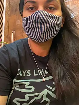 HaaniKaur online show from 01/15/25, 07:48