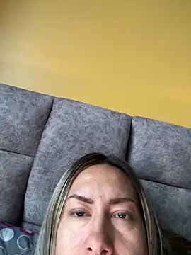 xLadyScarlettx online show from 02/13/25, 08:13