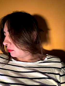 xLadyScarlettx online show from 09/14/25, 01:49