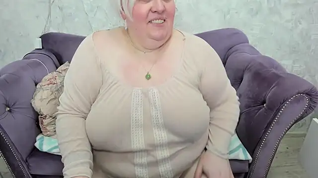 fashiona online show from 02/15/25, 06:33