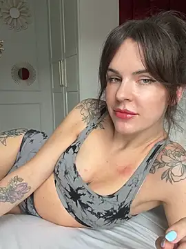 RubyLunaa online show from 07/08/26, 12:53