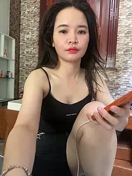 LiLi-Kirix99 online show from 06/06/26, 07:24