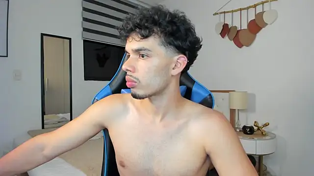 mateoleonee online show from 02/25/25, 03:52