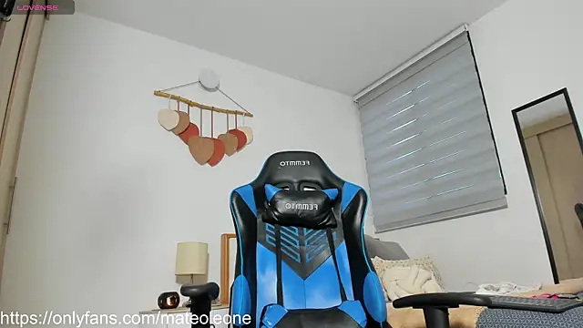 mateoleonee online show from 04/05/26, 07:55