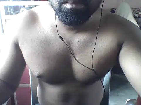 Snapshot of hot_to_handel chatting on 05/27/26, 04:53 hot to handel online show from 05/27/26, 04:53