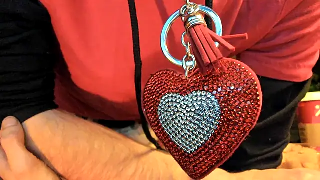 Snapshot of leatherz69 chatting on 02/14/25, 11:53 leatherz69 online show from 02/14/25, 11:53