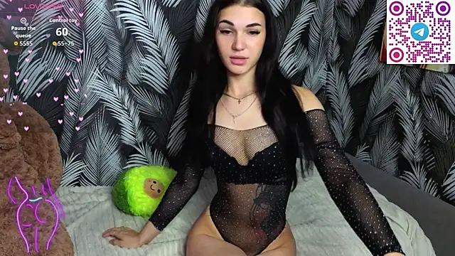 Snapshot of Hellen_Moore chatting on 09/10/25, 02:11 Hellen Moore online show from 09/10/25, 02:11