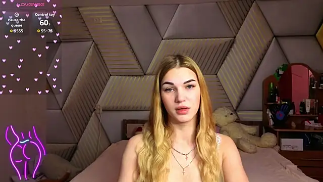 Hellen Moore online show from 02/17/26, 03:25