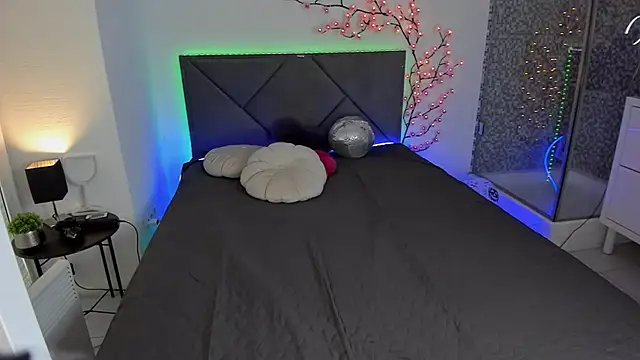 CassieEvans online show from 12/04/25, 06:34