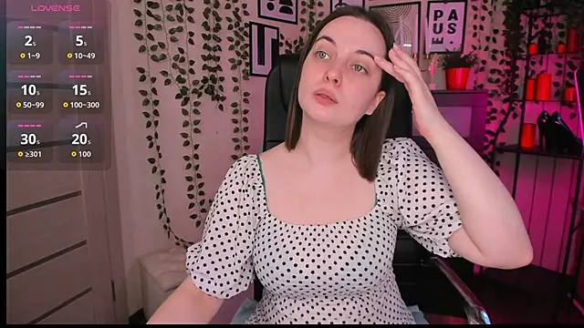 Snapshot of Astarte_Aste chatting on 06/07/26, 11:47 Astarte Aste online show from 06/07/26, 11:47