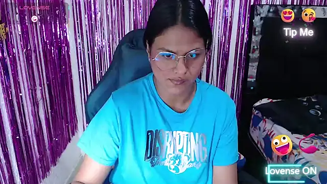 SweetAlmaa online show from 02/22/26, 12:26