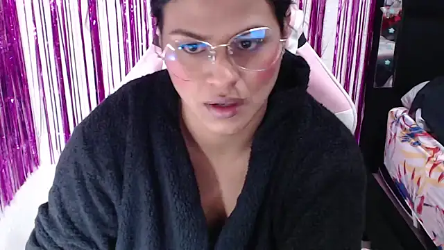 SweetAlmaa online show from 05/13/26, 10:01