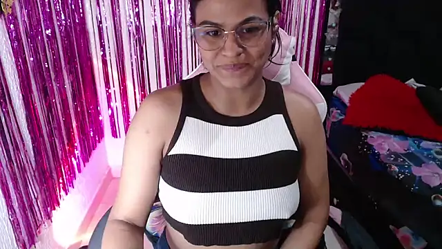 SweetAlmaa online show from 06/18/26, 11:58