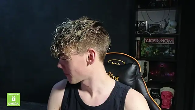 Keytaro online show from 11/26/25, 05:47