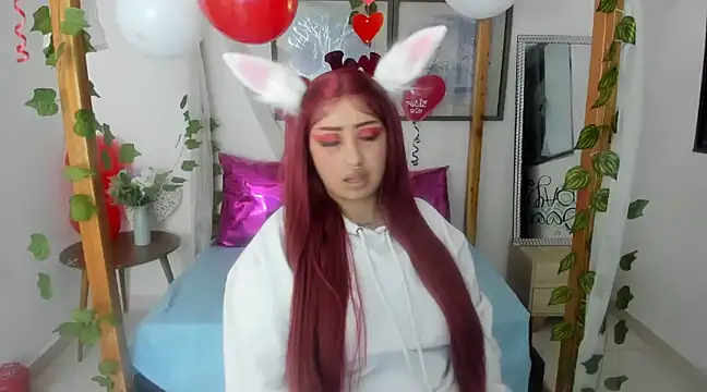 lussyevans24 online show from 02/15/25, 04:25