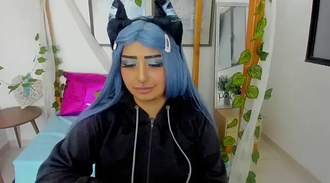 lussyevans24 online show from 02/22/25, 09:23