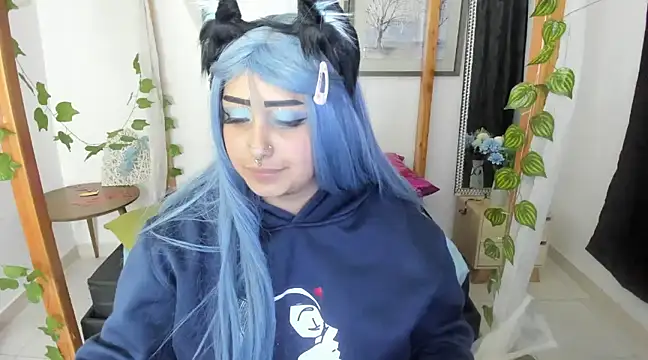 lussyevans24 online show from 02/28/25, 10:52