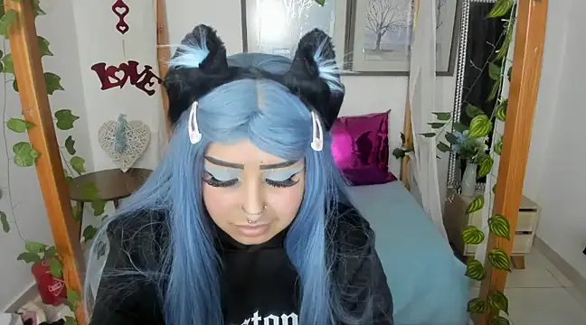 lussyevans24 online show from 03/12/25, 03:24