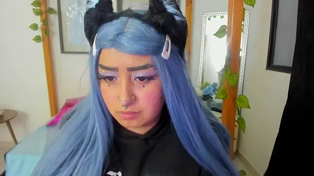 lussyevans24 online show from 03/20/25, 04:29